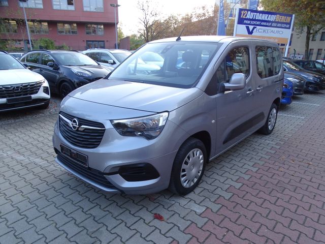 Opel Combo Life 1.2 Turbo Edition mit AHK