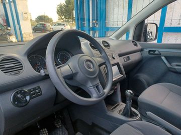 Volkswagen Caddy - 10