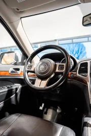 Jeep Grand Cherokee - 11