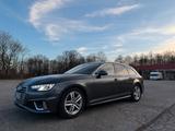 Audi A4 35 TFSI S tronic S line Avant  3x S line*AHK* - Audi A4: Von Privat
