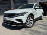 Volkswagen Tiguan Elegance *PANO/MASSAGE/AHK* - gebrauchte VW Tiguan aus dem Jahr 2023