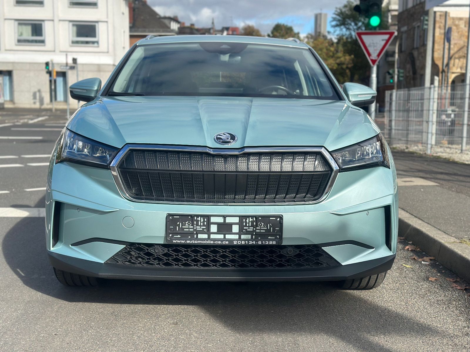 Fahrzeugabbildung SKODA ENYAQ 80 LODGE*1.HAND+AHK+204PS*