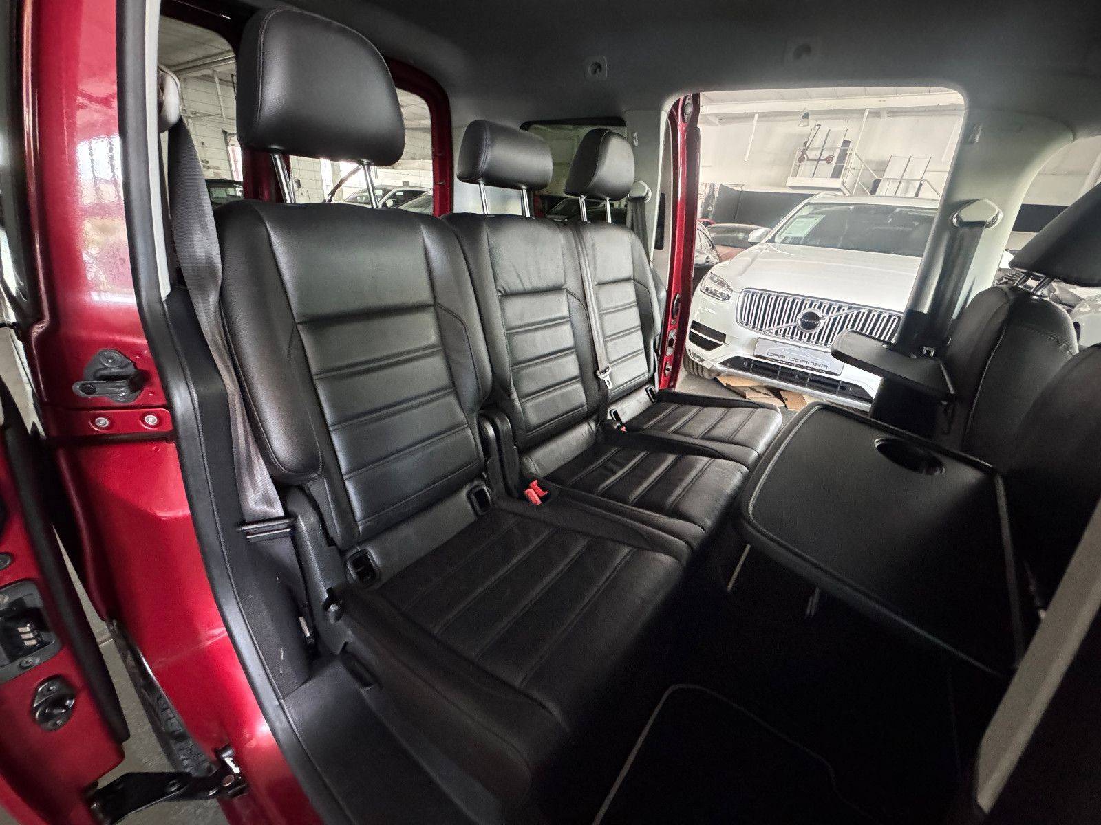 Fahrzeugabbildung Volkswagen CADDY MAXI 1.4 TGI HIGHLINE SPORTPAKET ACC VOLL