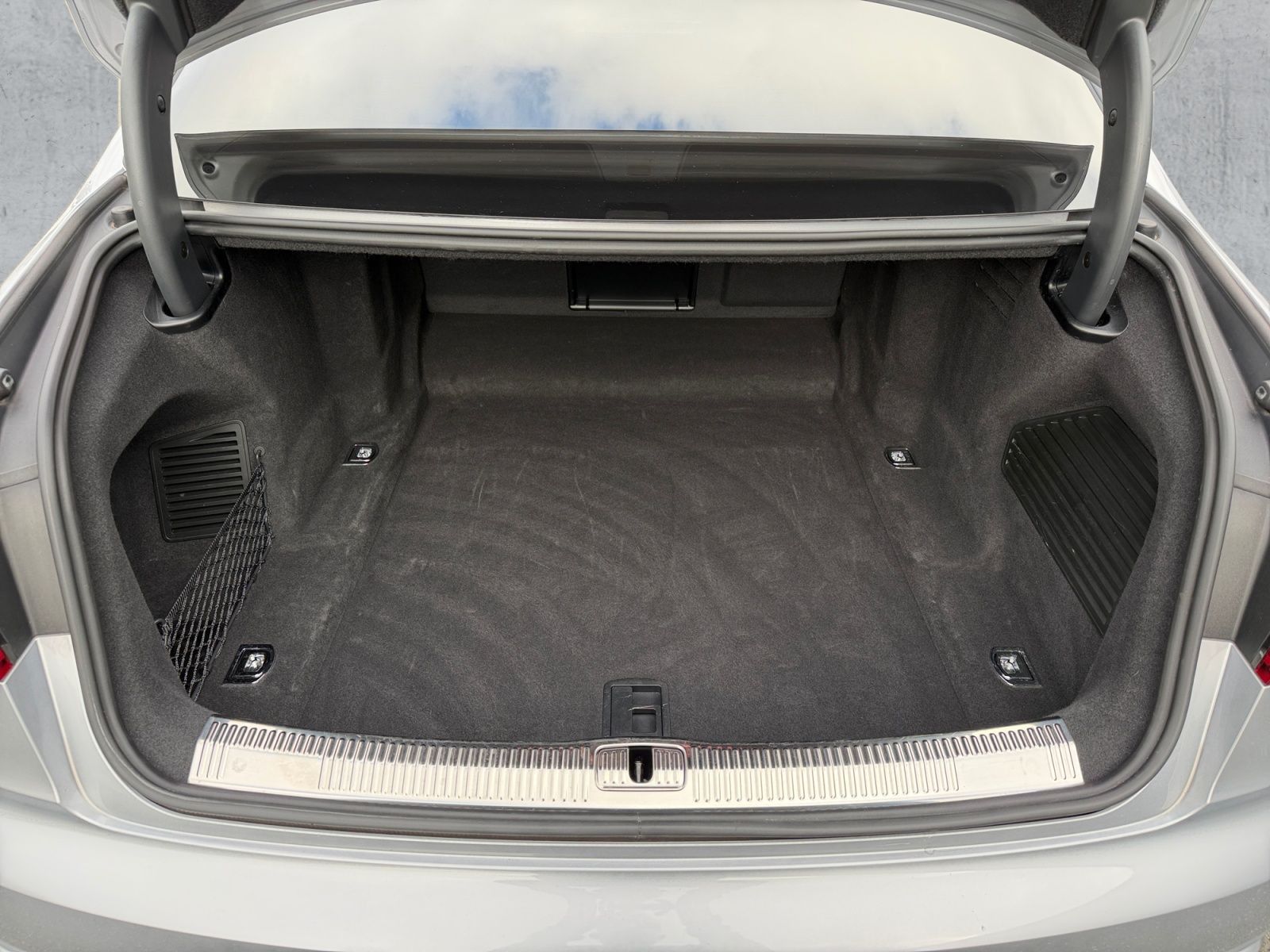 Audi S8 - Bild 14