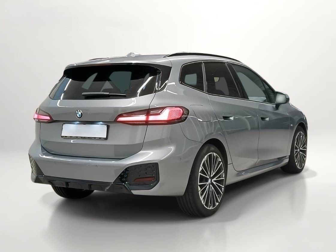 Fahrzeugabbildung BMW 218 i M Sport Active Tourer Pano Memory H&k ACC