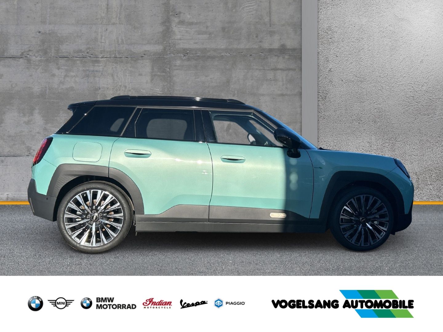 Fahrzeugabbildung MINI Aceman SE Classic Trim,Panodach,HeadUp,19''LMFel