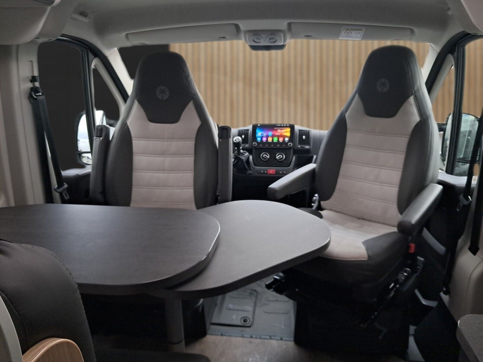 Fahrzeugabbildung Sunlight Adventure Cliff 640 Markise/Solar/Navi/AHK