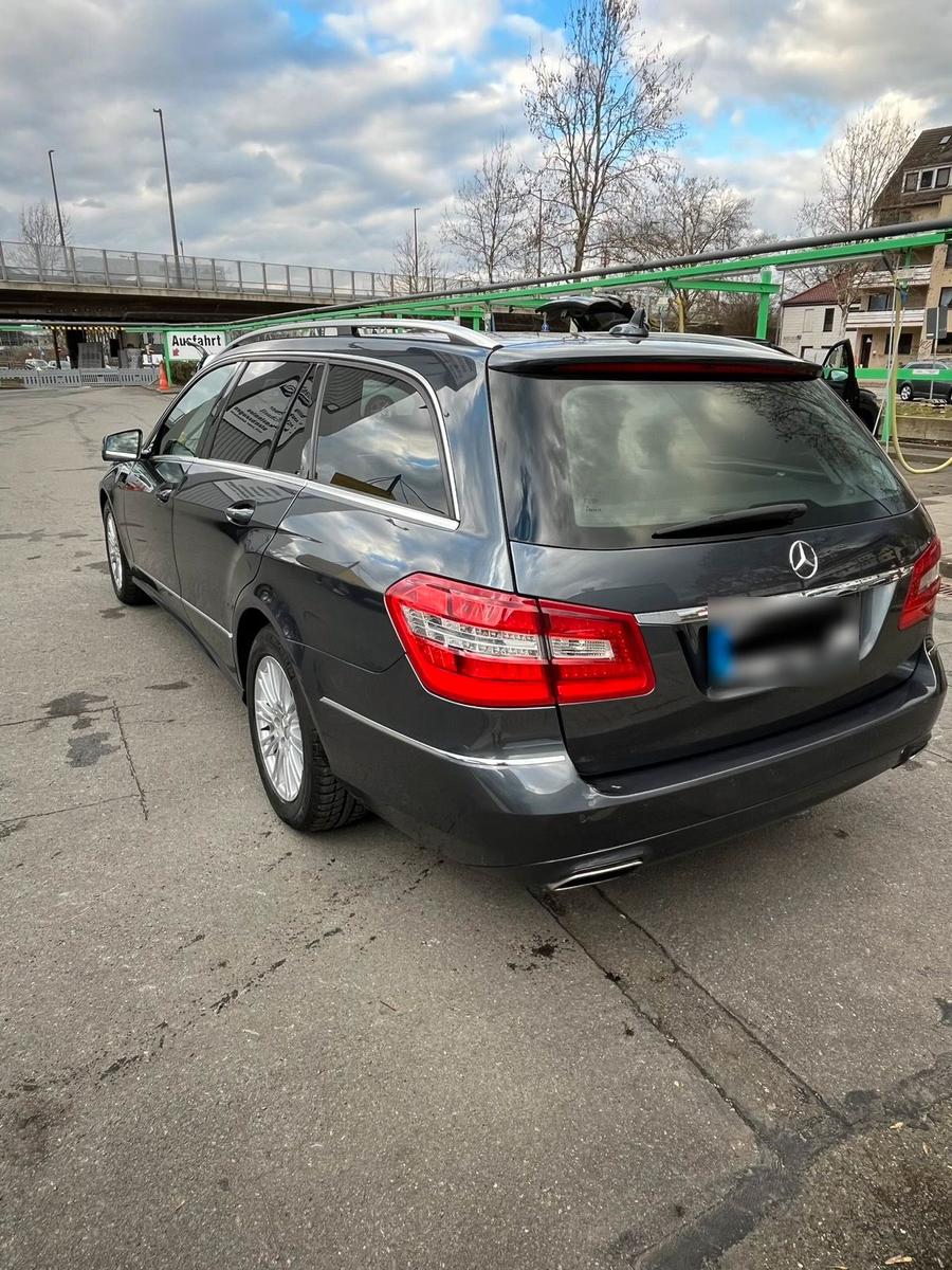 Mercedes-Benz  2012 — photo 5