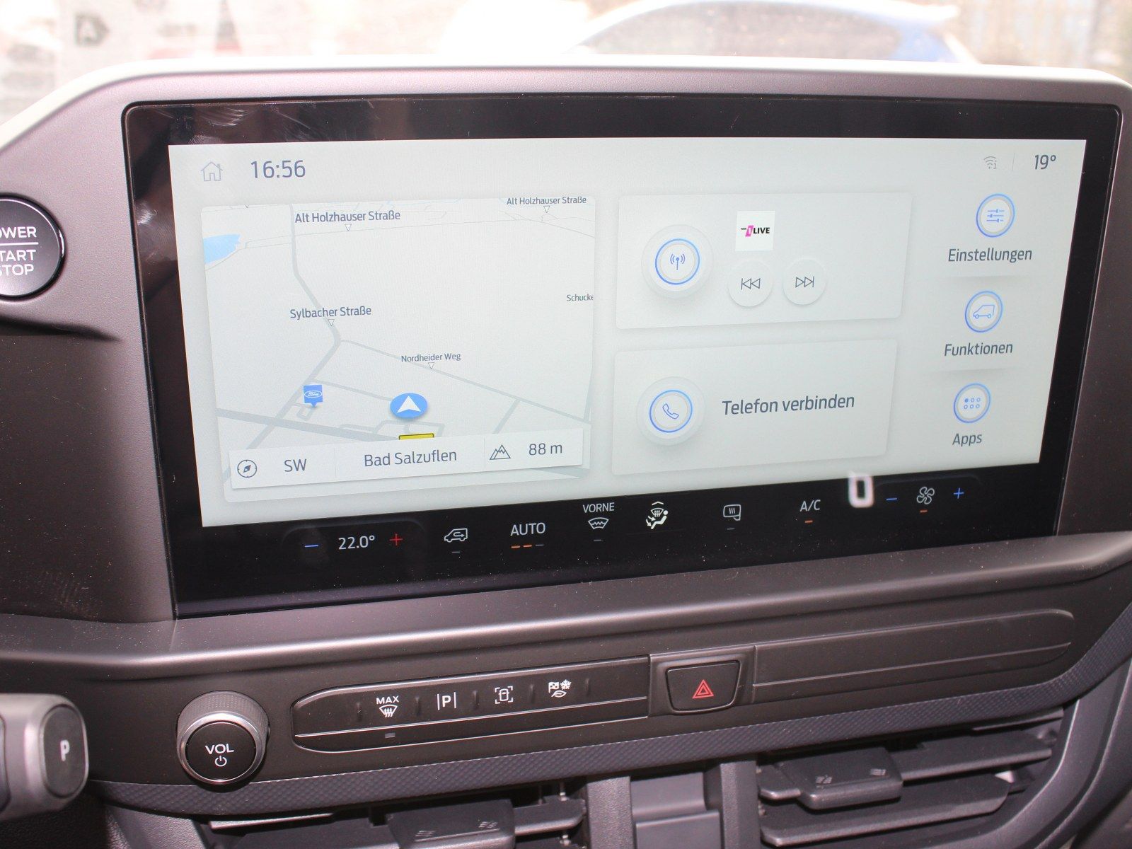 Fahrzeugabbildung Ford Transit Custom 320 L1 Trend FWD Plug-in Hybrid