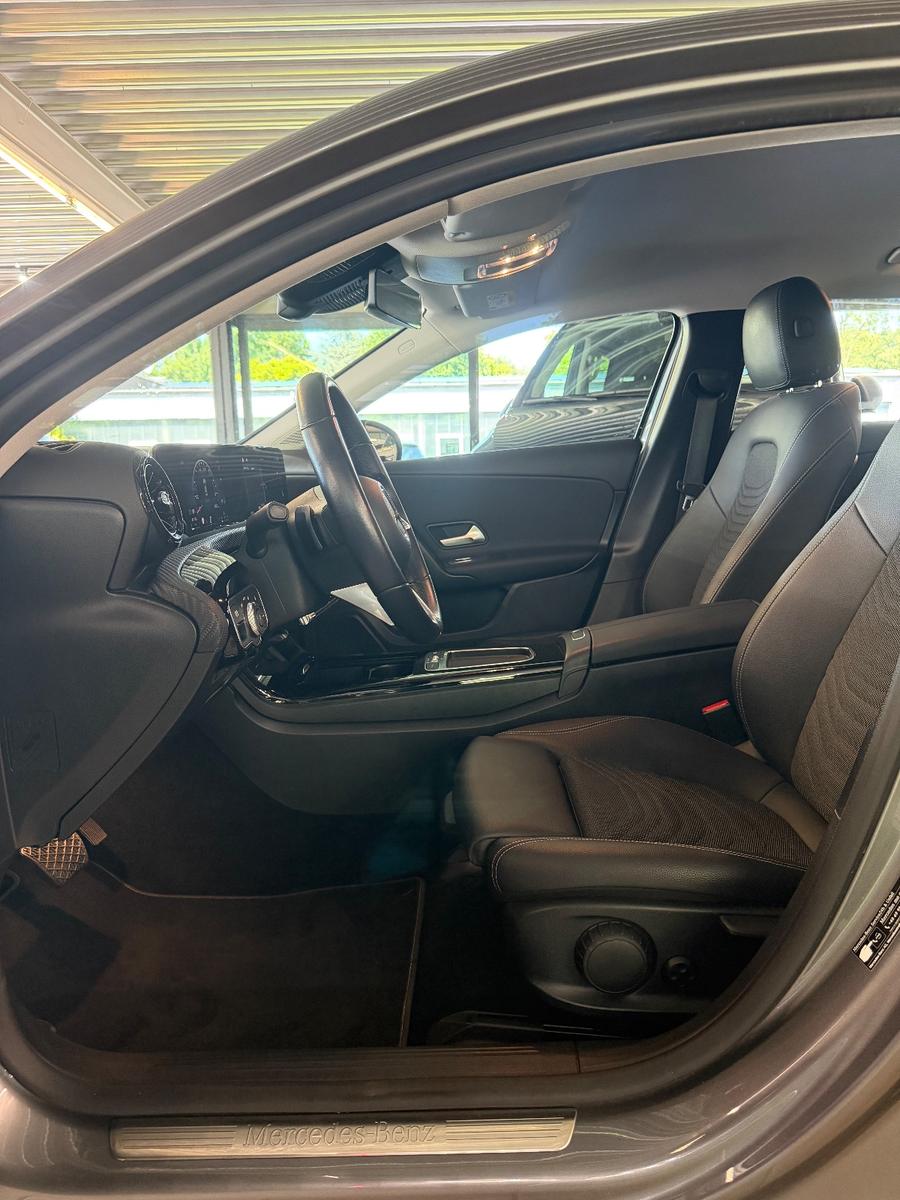 Mercedes-Benz A-Class Limousine*Led*Camera*Automatik*, миниатюра 16