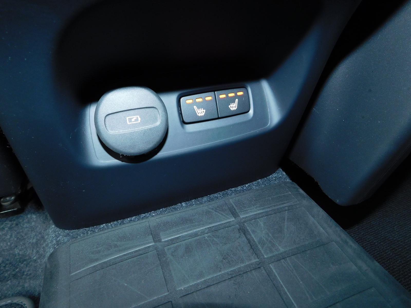 Fahrzeugabbildung Volvo XC40 D3 Momentum Pro