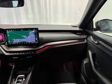 Fahrzeugverkauf 24 Skoda Octavia Combi 1.5 TSI Sportline Matrix AHK