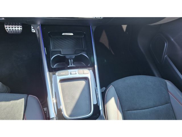 Mercedes-Benz GLB 220