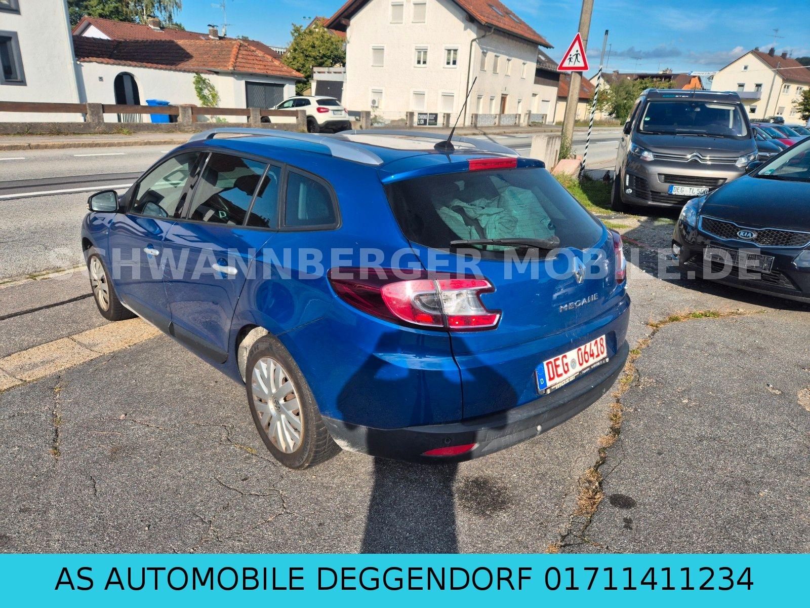 Renault Megane 2011 — photo 7