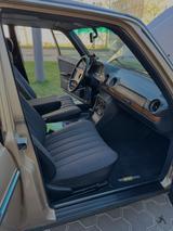 Mercedes-Benz 230 E Komplette Historie, Originalzustand  - Mercedes-Benz Gebrauchtwagen von 1984