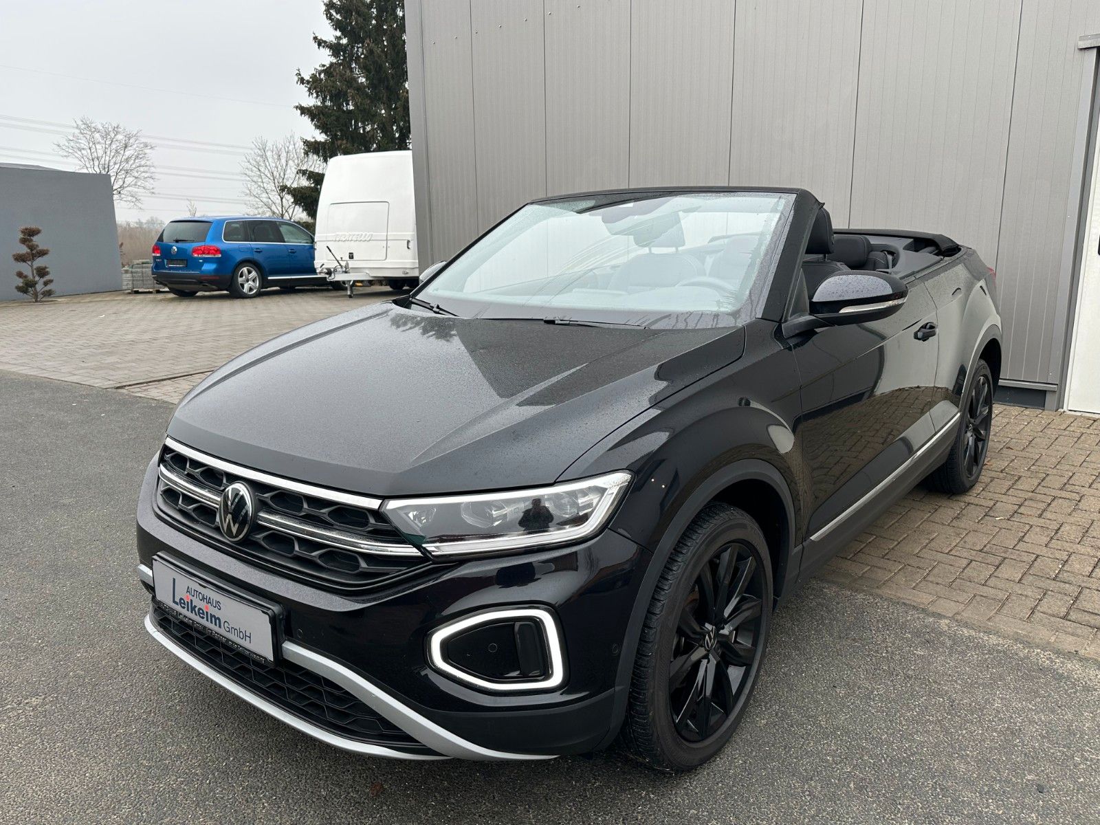 Gebrauchtwagen Volkswagen T-Roc T-Roc Cabriolet 1,5 DSG Style – Black Style;NAVI in Oberfranken