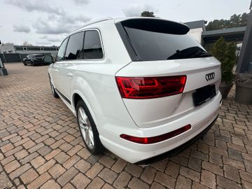 Audi Q7 - 8