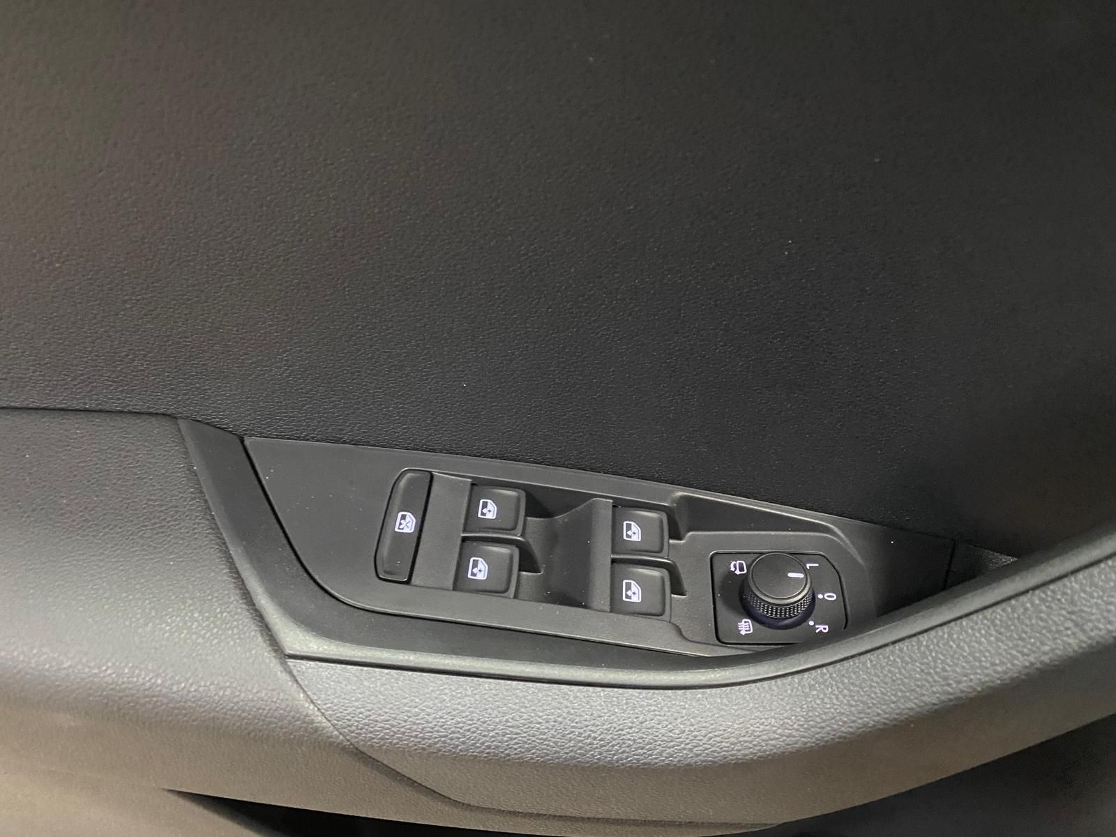 Fahrzeugabbildung SKODA Karoq 1.5 ACT SPORTLINE+5J GA+MATRIX+ACC+360+AHK