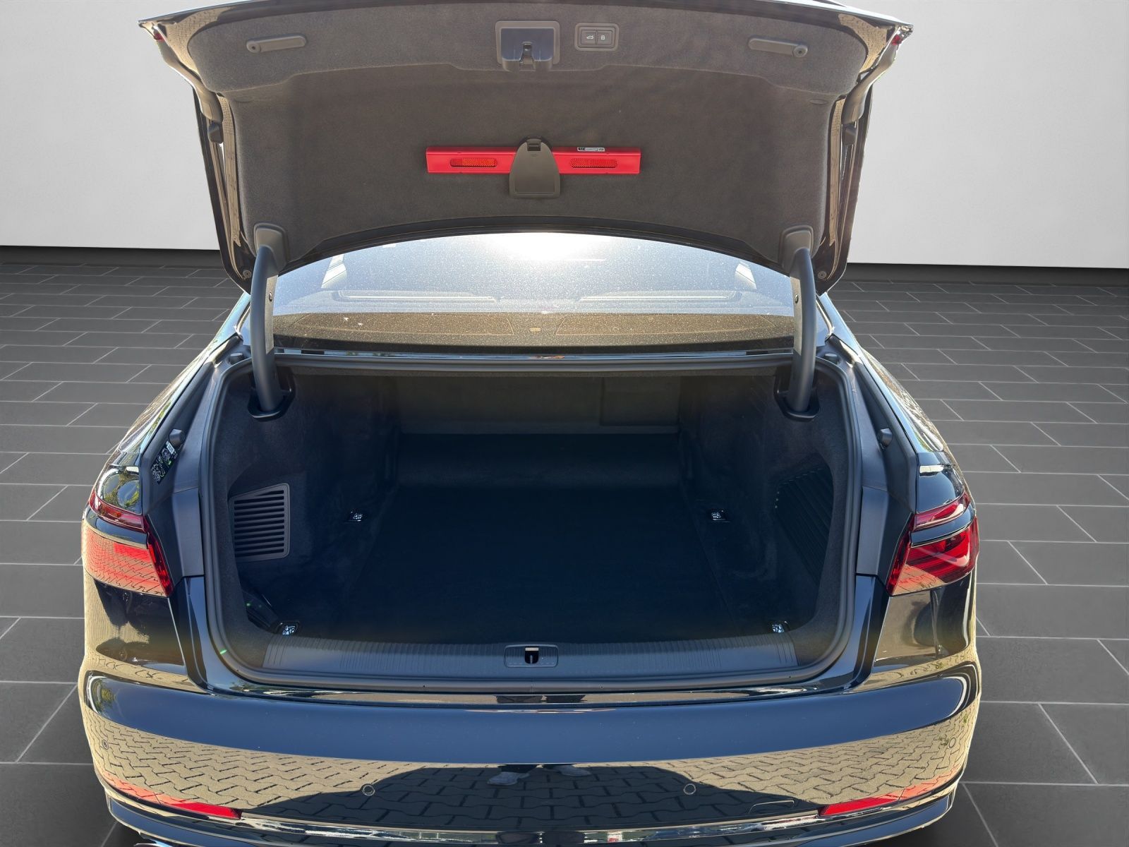 Audi S8 - Bild 17