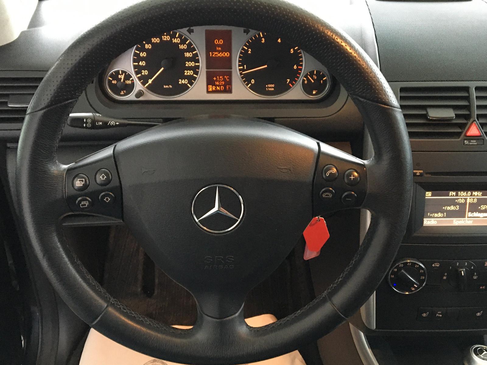 Mercedes-Benz A 180 Avantgarde Autom/Klima/Temp/2x PDC/Sitzh