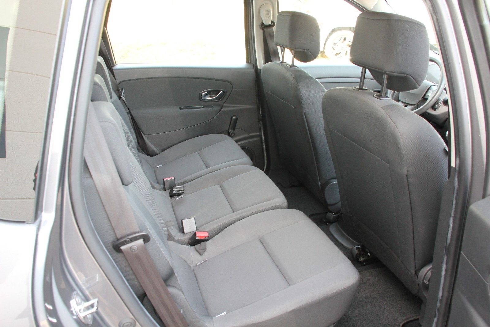 Fahrzeugabbildung Renault Scenic III TomTom Edition