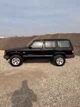 Jeep Cherokee XJ 2.5L 4x4 Benzin | 116.000km  - SUVs & Geländewagen aus dem Jahr 2000