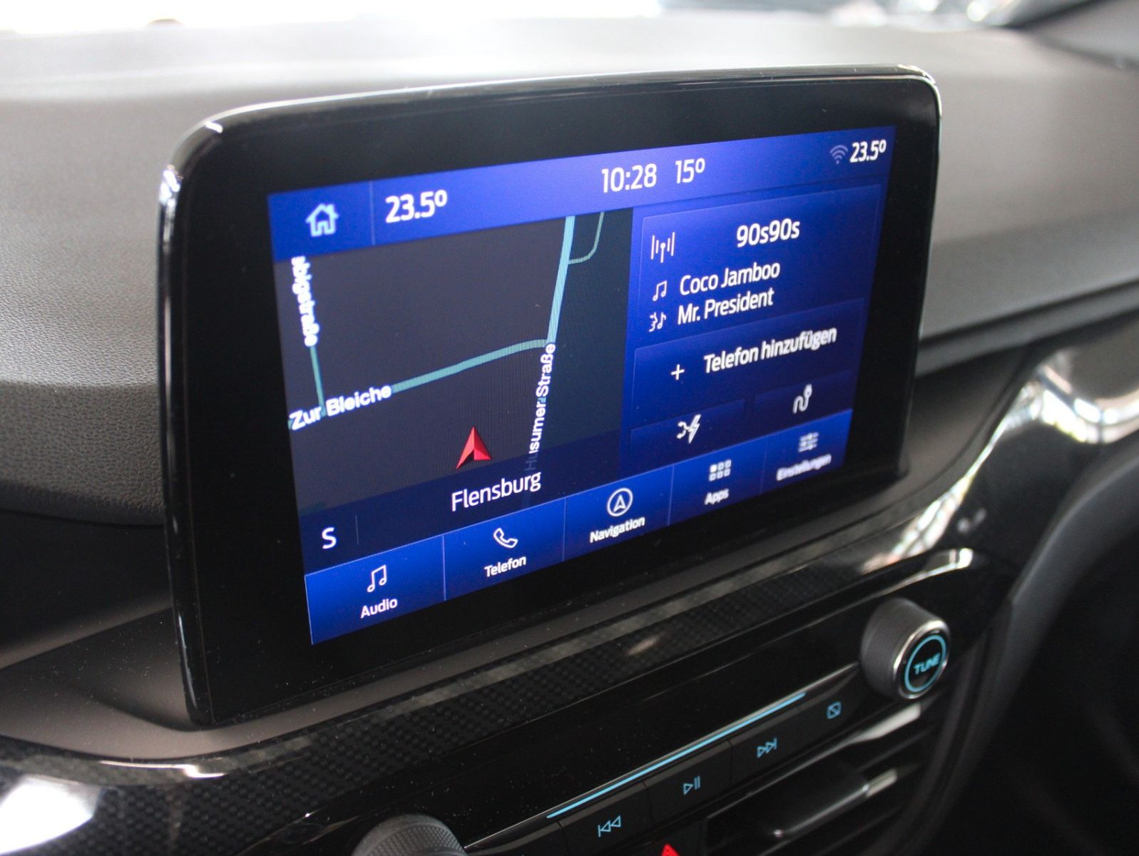 Fahrzeugabbildung Ford Kuga 2.5 PHEV ST-Line Aut. Panodach WinterPaket