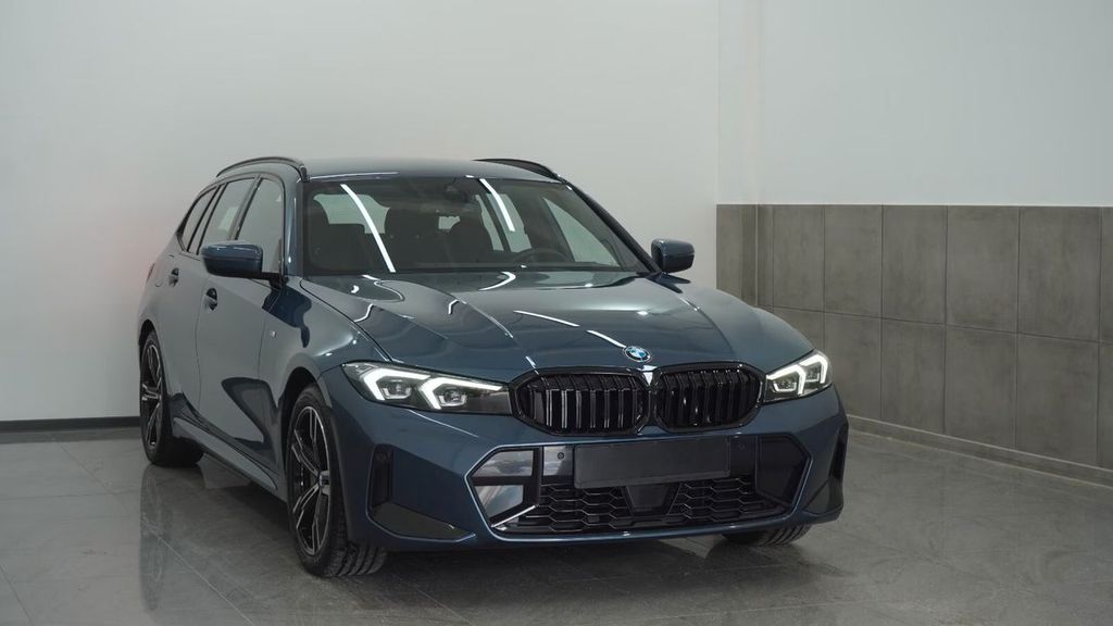 Image of BMW 330