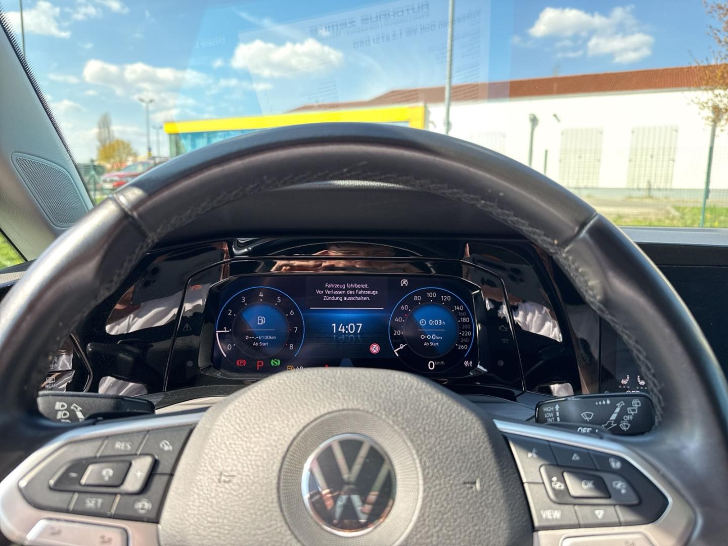 Volkswagen Golf VIII 1.5 eTSI DSG Style El. Panodach Navi D, миниатюра 15