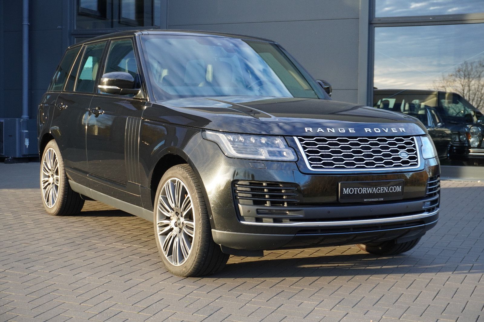 Fahrzeugabbildung Land Rover Range Rover Vogue