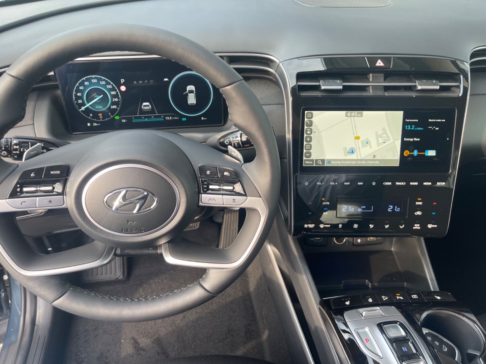 Fahrzeugabbildung Hyundai TUCSON Hybrid 230PS 1.6 T-GDI Trend LED NAVI RFK