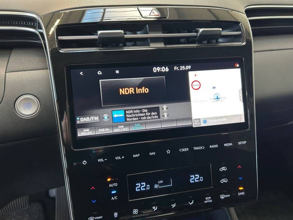 Fahrzeugabbildung Hyundai NEW Tucson 1.6 CRDi el. Heckklappe