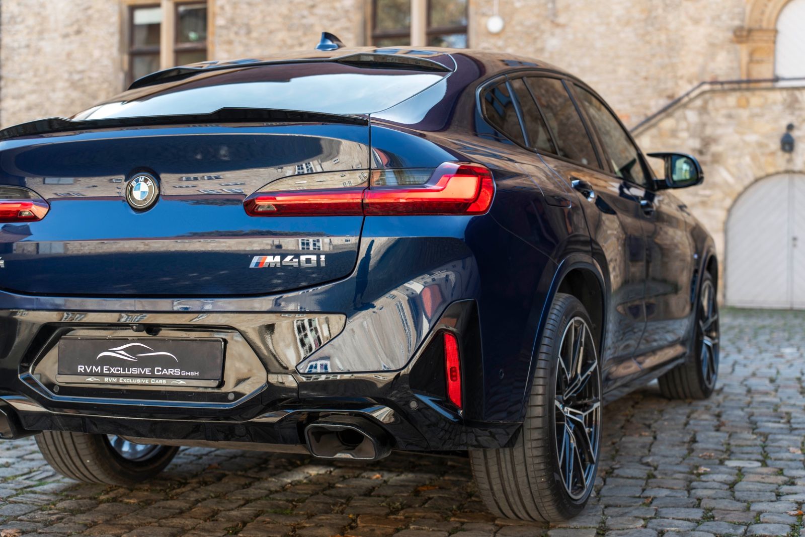 Fahrzeugabbildung BMW X4 M40i M-SPORT HUD H&K 360° CARPLAY LED