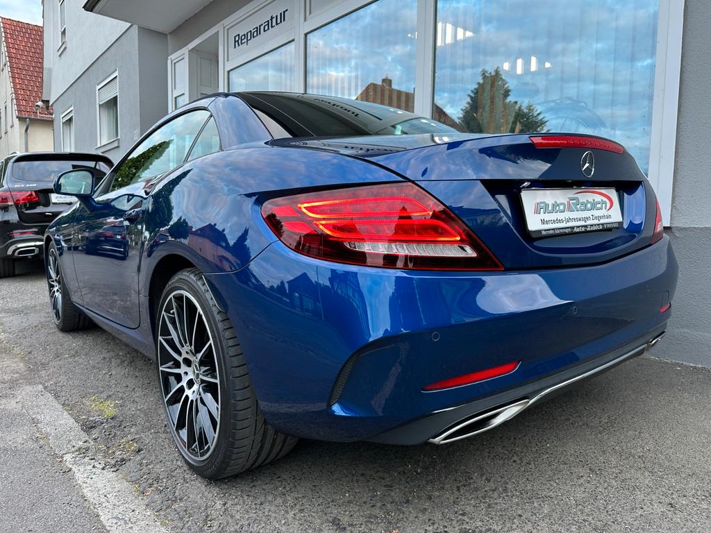 Mercedes-Benz SLC 300