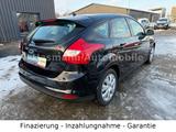 Ford Focus Lim. Trend*1.6*KLIMA*NUR 91:000-KM*ZR-NEU - Ford Focus aus 2011: Limousine