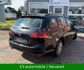 Volkswagen Golf - 5