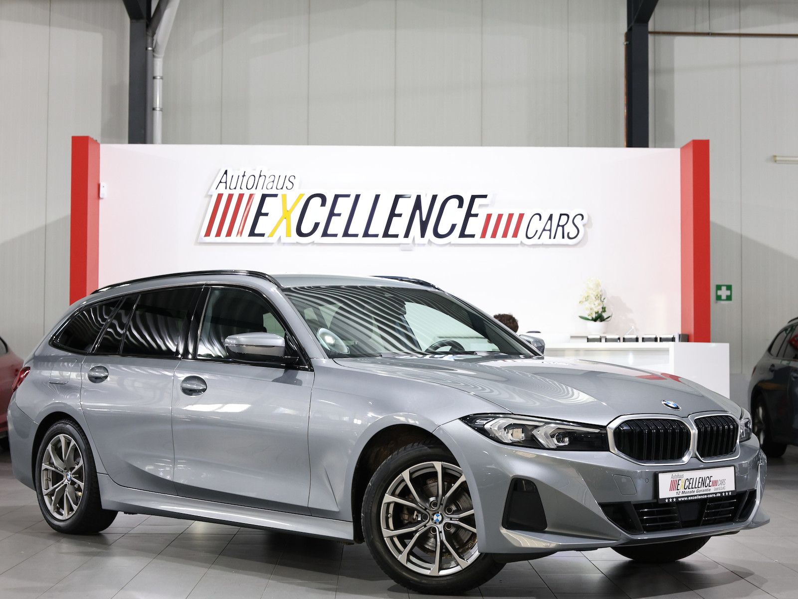 BMW 318d Touring ADVANTAGE CURVED+NAVI, LEDER, LED