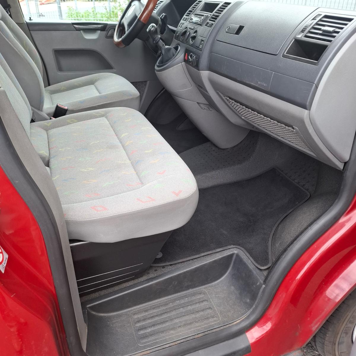 Volkswagen T5 Wohnwagen Umbau