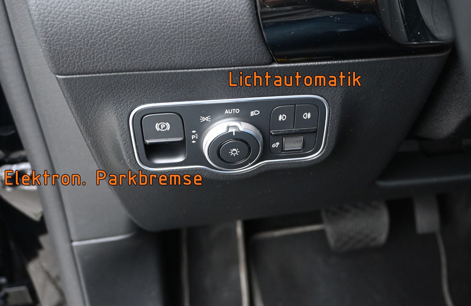 Fahrzeugabbildung Mercedes-Benz GLA 220 d 4MAT. Edition Progressive °ACC°AHK°360