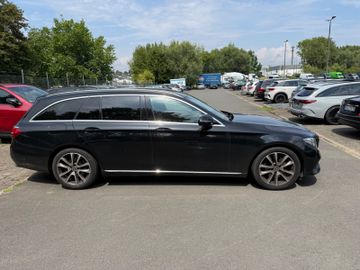 Mercedes E 220 - 5