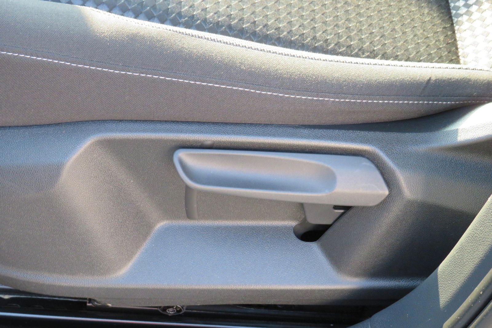 Fahrzeugabbildung Volkswagen T-Cross Active ACC NAVI APP GJ SITZH. PDC 1HD