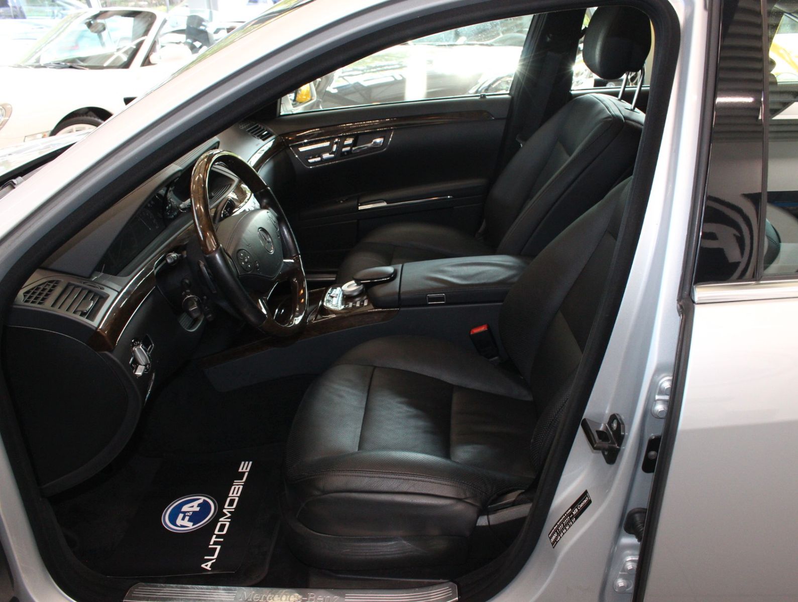 Fahrzeugabbildung Mercedes-Benz S 350d BlueTec 4Matic Standhzg.*Distronic*ABC