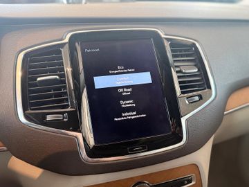 Volvo XC90 - 12