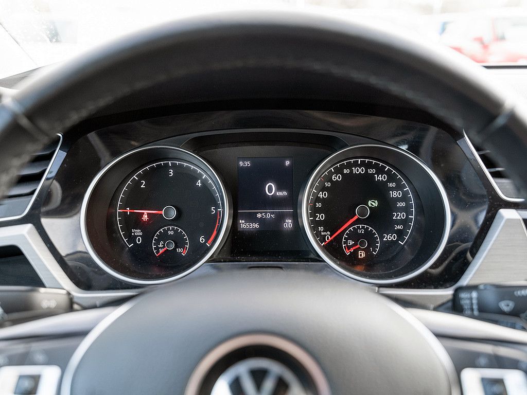 Fahrzeugabbildung Volkswagen Touran 2.0 TDI Comfortline BMT APP-CONNECT PDC A