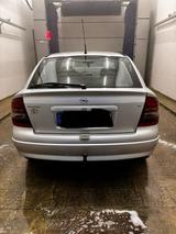 Opel Astra 1.6 Njoy - Opel Astra Njoy mit Benzin-Antrieb