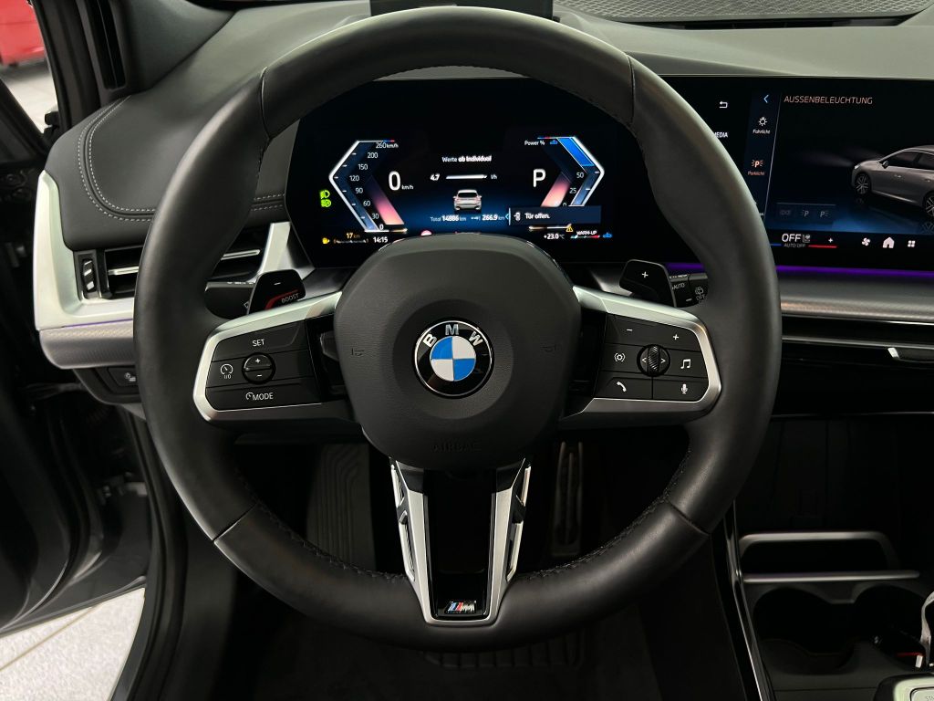 BMW 223 Active Tourer i M-Sport*PANO*HUD*H-K*360°