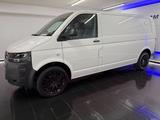Volkswagen T5 Transporter Kasten lang STANDHZG LED NAVI PDC - VW T5 Transporter Gebrauchtwagen in Düsseldorf