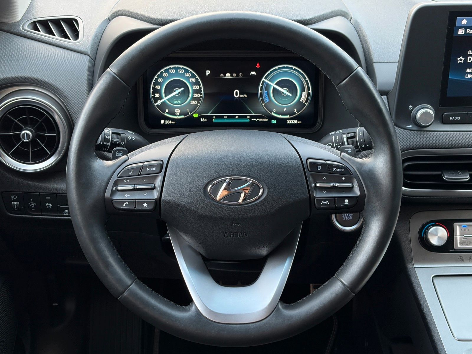 Fahrzeugabbildung Hyundai KONA E Select SHZ LHZ LKA LFA ACC Navi CarPlay