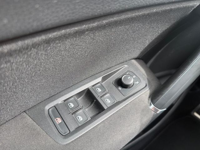 Touran 1.2 TSI Comfortline Navi Apple CarPlay