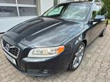 Volvo V70 2.0D Summum TÜV NEU - Volvo V70 T mit Diesel-Antrieb